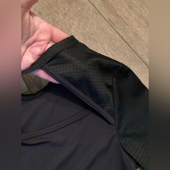 Champion women’s XS lightweight long sleeve workout  top - Picture 5 of 5